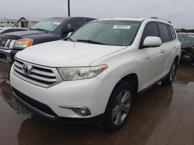 Toyota Highlander Hybrid • 2011 • 10,000 km 5
