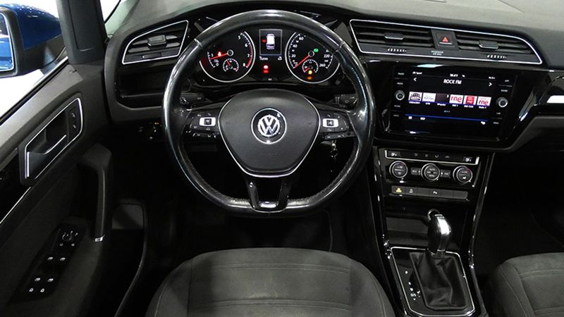 Volkswagen Touran • 2018 • 132,596 km 11