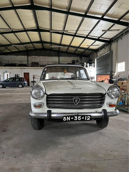 Peugeot 405 • 1966 • 148,000 km 1
