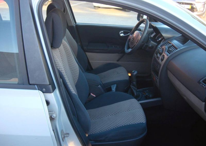 Renault Mégane • 2004 • 199,999 km 6