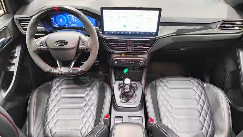 Ford Focus • 2023 • 22,574 km 5