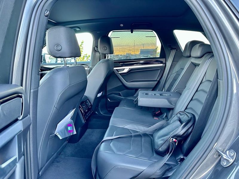 Volkswagen Touareg • 2019 • 160,000 km 6