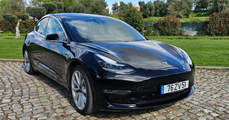 Tesla Model 3 • 2020 • 95,000 km 2