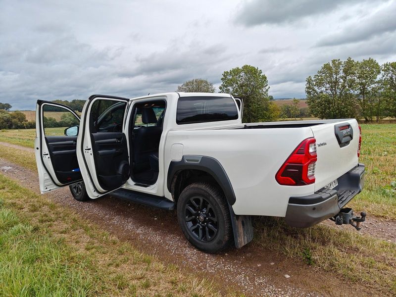 Toyota Hilux • 2021 • 82,500 km 6