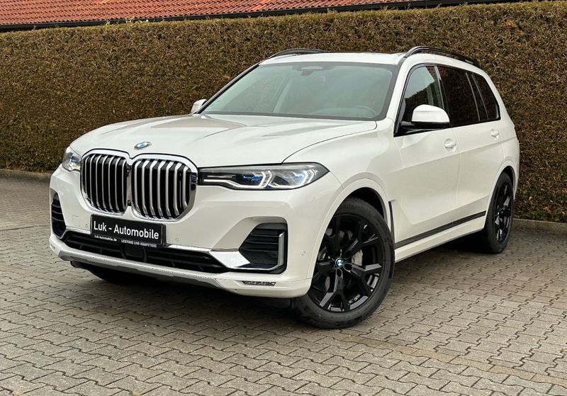 BMW X7 • 2019 • 82,000 km 1