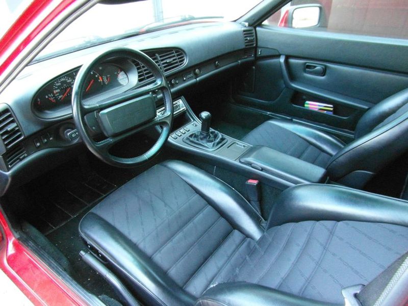 Porsche 944 • 1991 • 208,000 km 5