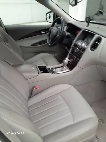 Infiniti EX • 2010 • 44,500 mi 10