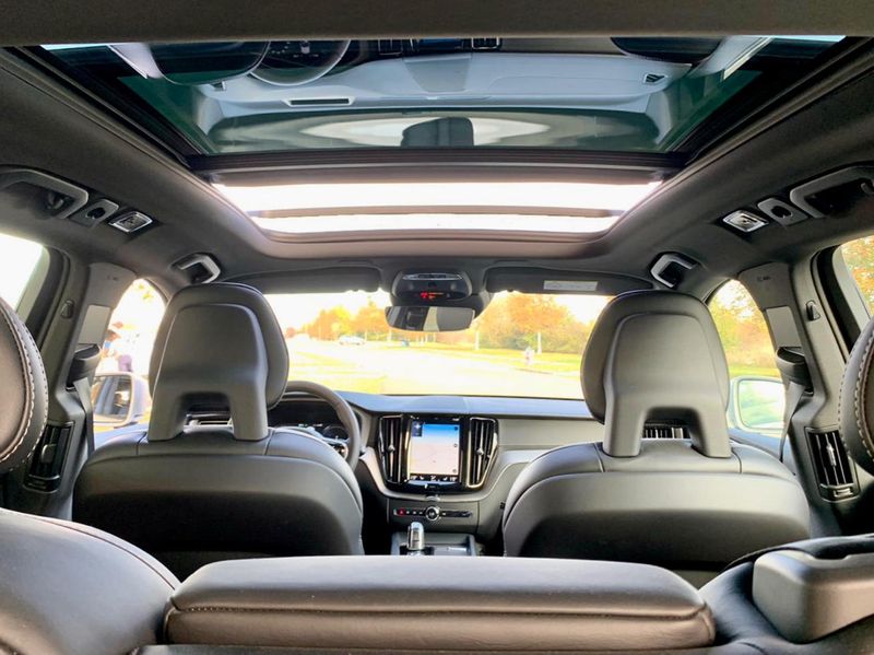 Volvo XC • 2018 • 29,990 km 9