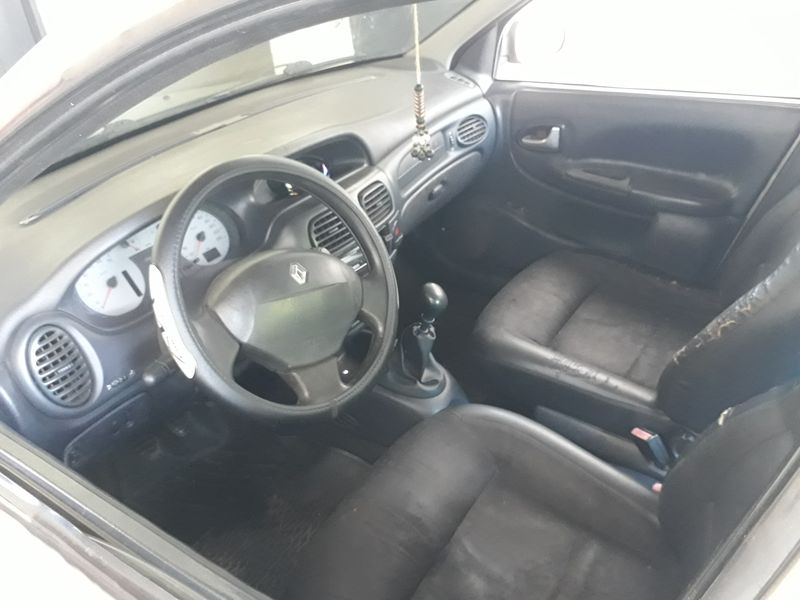 Renault Mégane • 2008 • 380,000 km 10