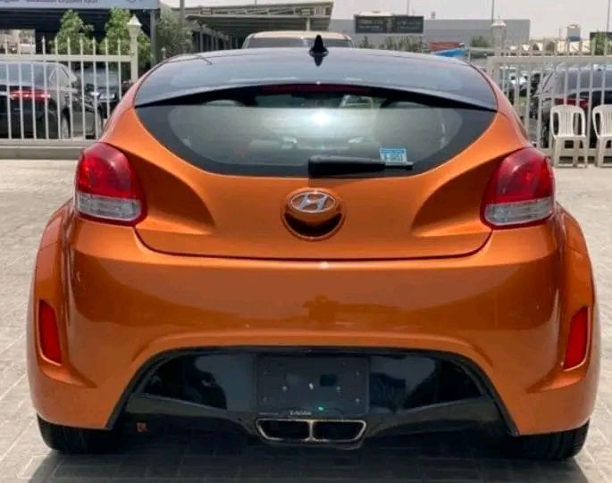 Hyundai Veloster • 2012 • 34 km 2