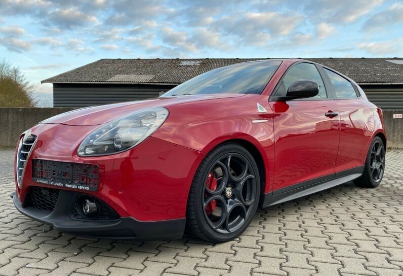 Alfa Romeo Giulietta • 2014 • 88,900 km 1