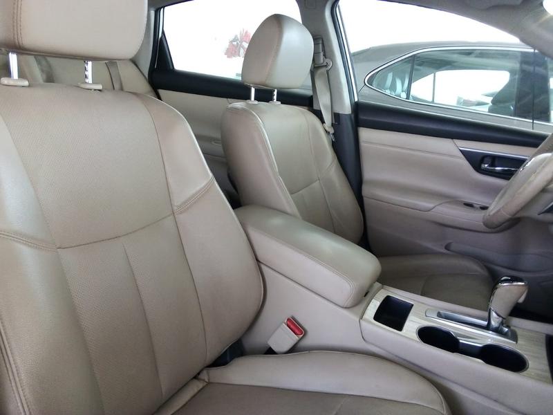 Nissan Altima • 2017 • 86,000 km 20