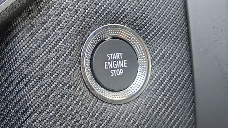 Renault Clio • 2024 • 1,020 km 21