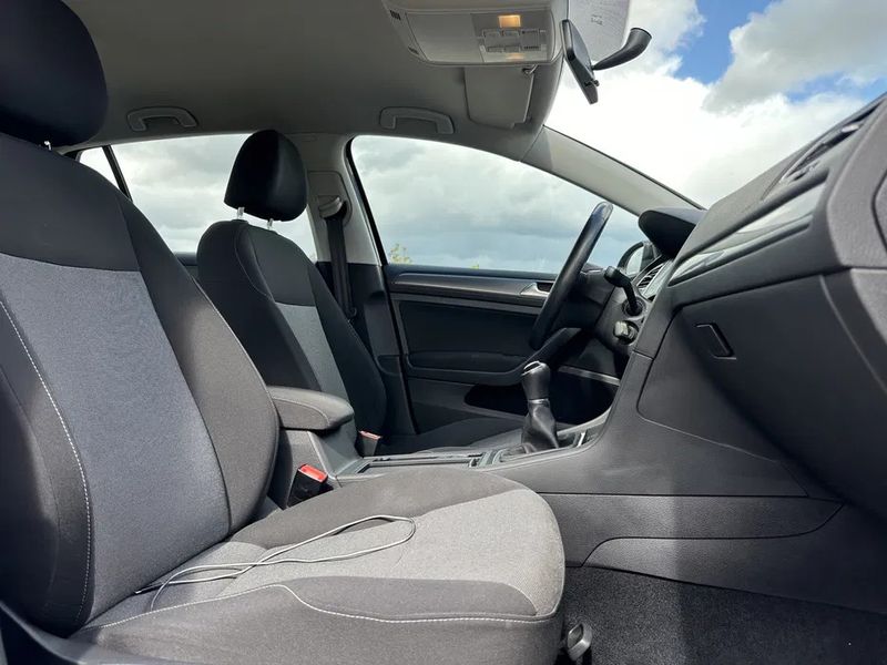 Volkswagen Golf • 2017 • 69,000 km 2