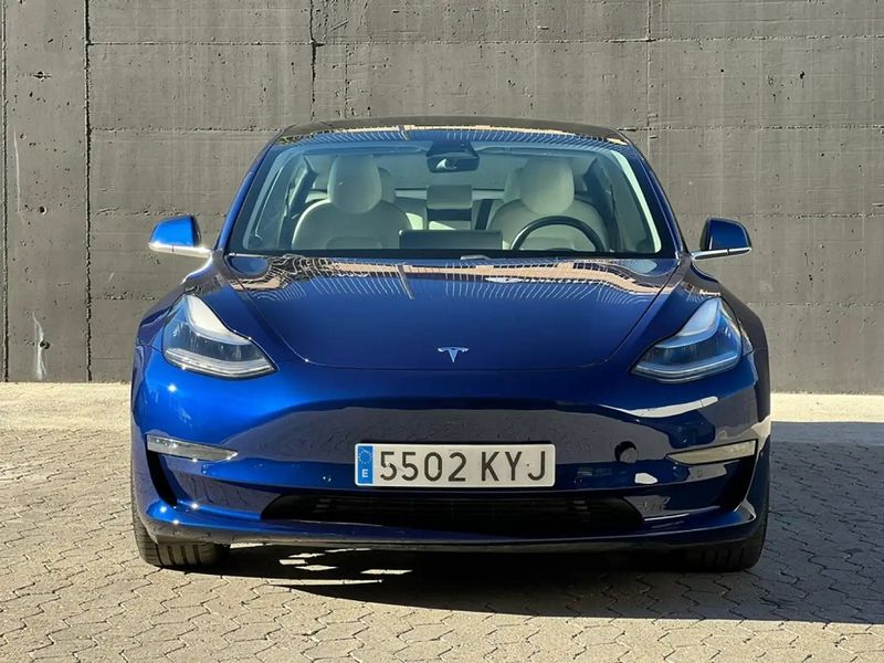 Tesla Model 3 • 2019 • 90,000 km 3