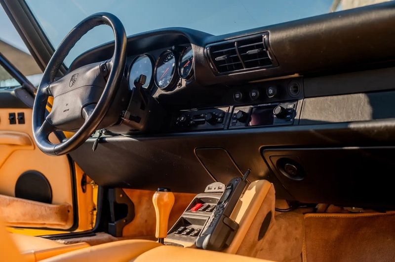 Porsche 911 Carrera • 1996 • 123,000 km 5