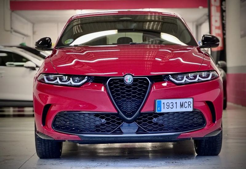 Alfa Romeo Giulia • 2022 • 75,000 km 6