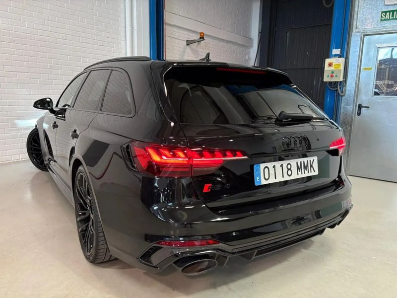 Audi RS 4 • 2020 • 60,000 km 2