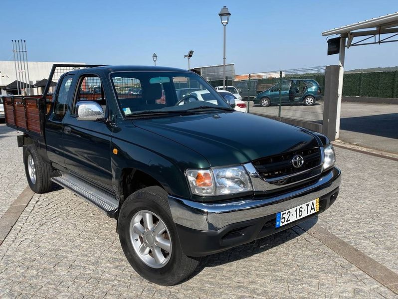 Toyota Hilux • 2002 • 250,000 km 1