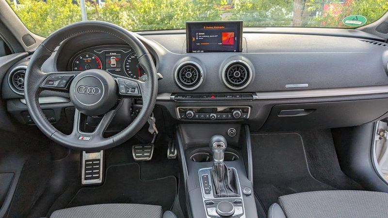 Audi A3 • 2017 • 86,500 km 2