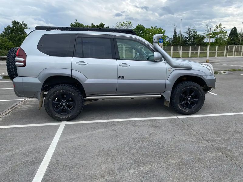 Toyota Land Cruiser • 2004 • 6,000 km 6