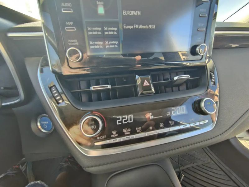 Toyota Corolla Hybrid • 2019 • 64,460 km 6