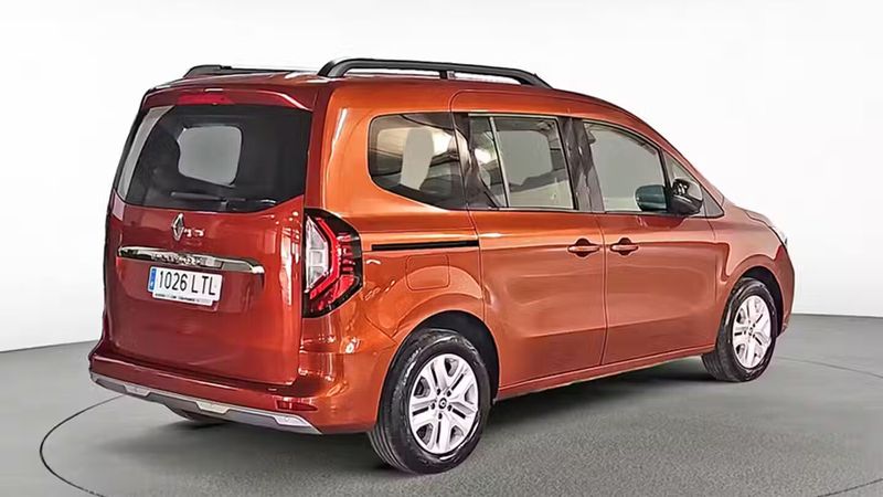 Renault Kangoo • 2021 • 28,509 km 5