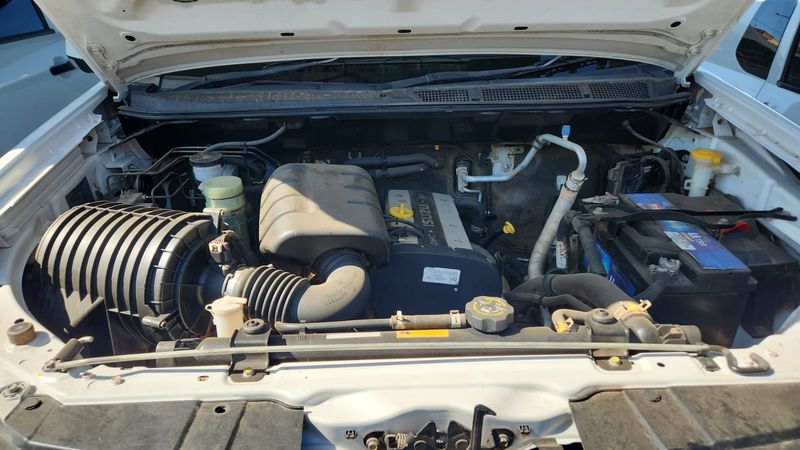 Isuzu Pickup • 2013 • 105,880 km 4