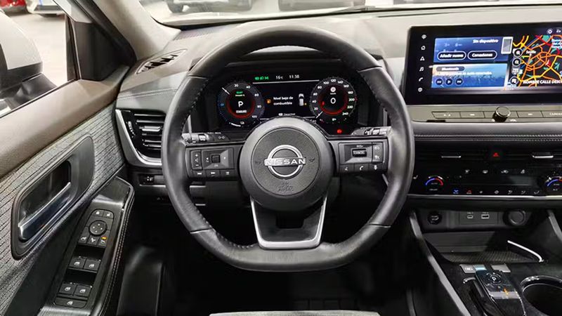 Nissan X-Trail • 2024 • 13,843 km 3