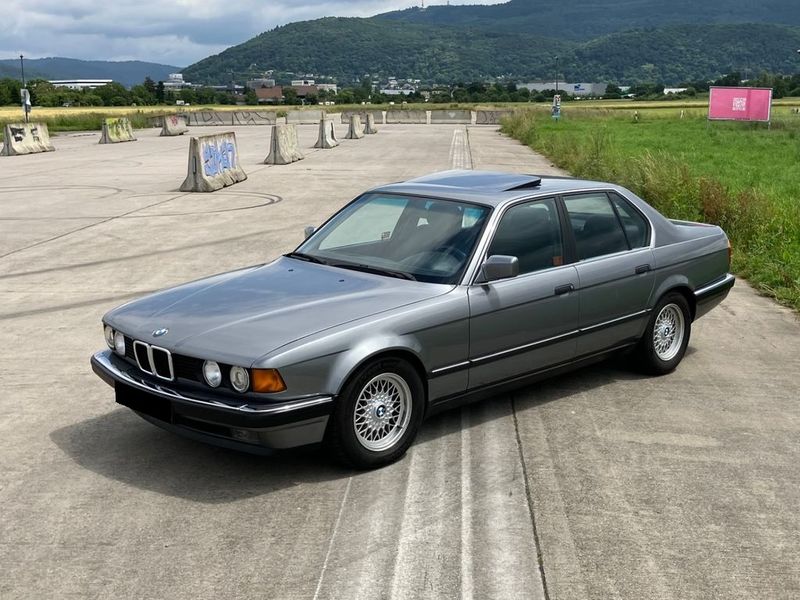 BMW 7 Series • 1990 • 174,700 km 1