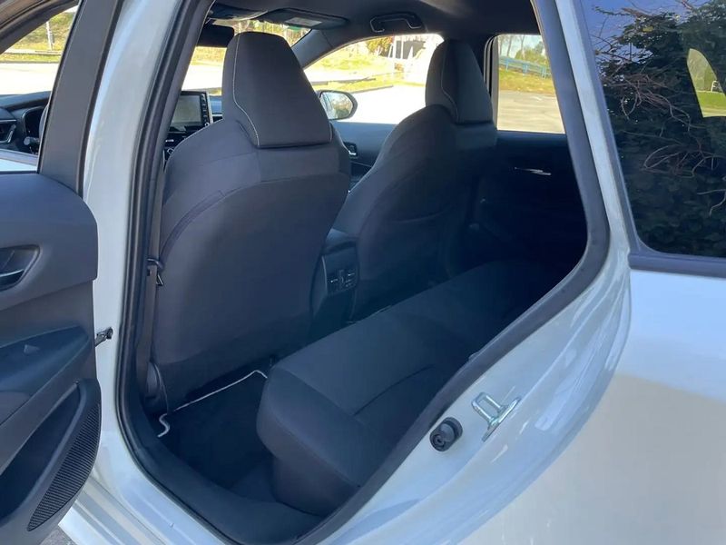 Toyota Corolla Hybrid • 2019 • 143,000 km 5