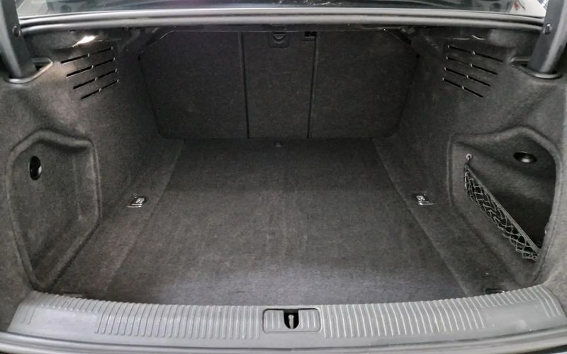 Audi A4 • 2019 • 64,096 km 7