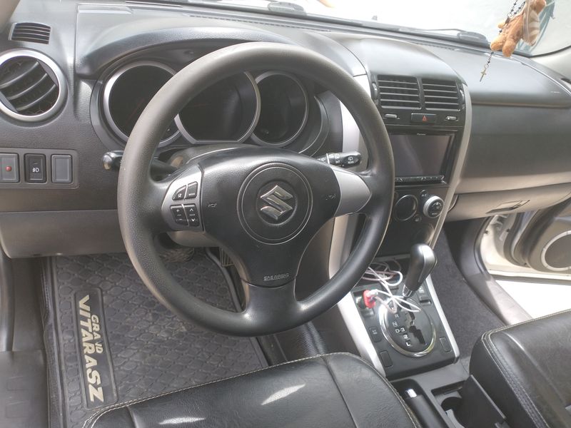 Suzuki Grand Vitara SZ • 2014 • 112,000 km 4