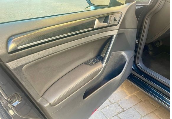 Volkswagen Golf • 2013 • 199,000 km 12