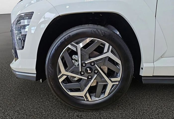 Hyundai Kona • 2023 • 11,400 km 2