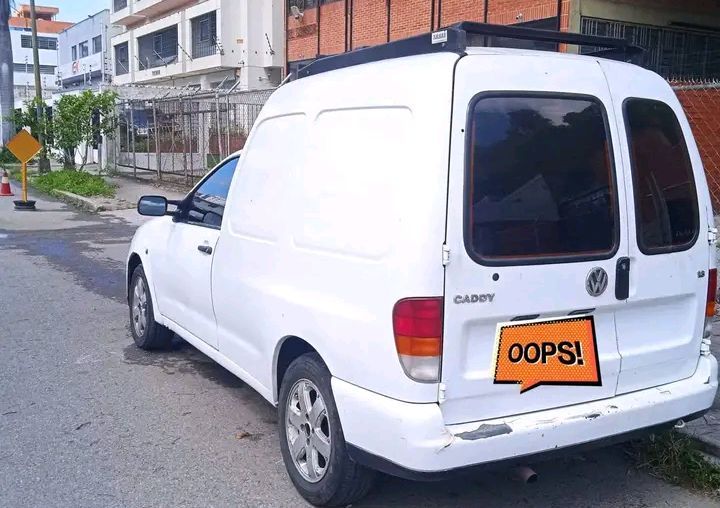 Volkswagen Caddy • 2006 • 169,800 km 7