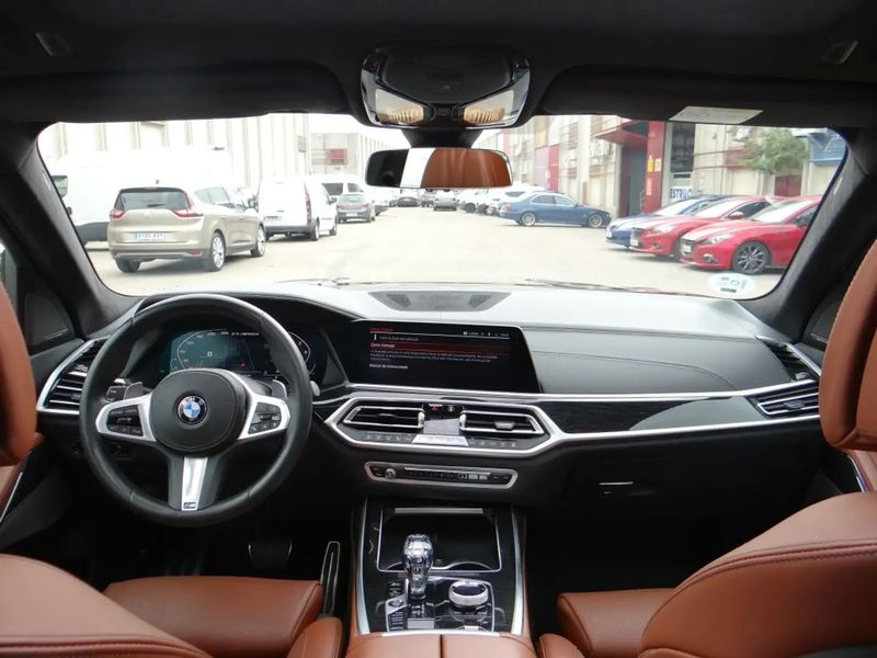 BMW X7 • 2019 • 149,000 km 5