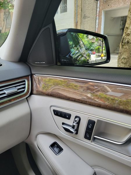 Mercedes-Benz E-Class • 2015 • 240,000 km 1