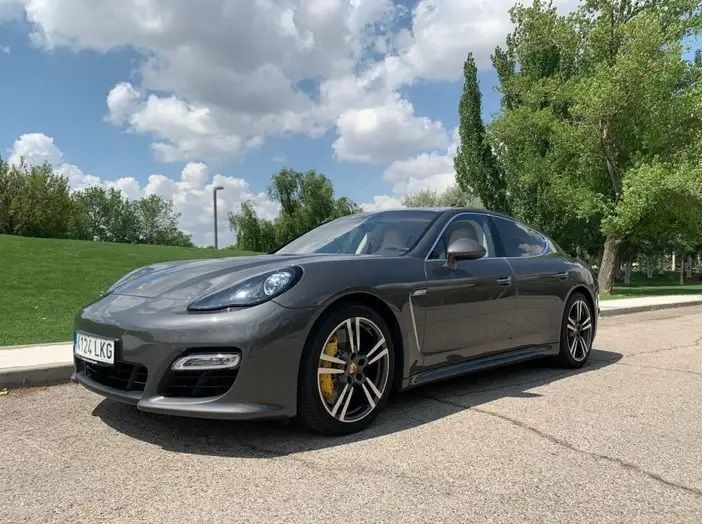 Porsche Panamera • 2012 • 115,000 km 1
