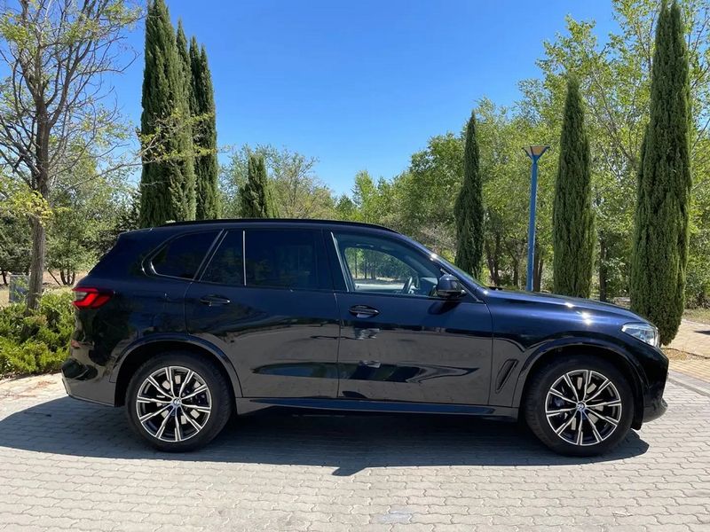 BMW X5 • 2020 • 96,000 km 6