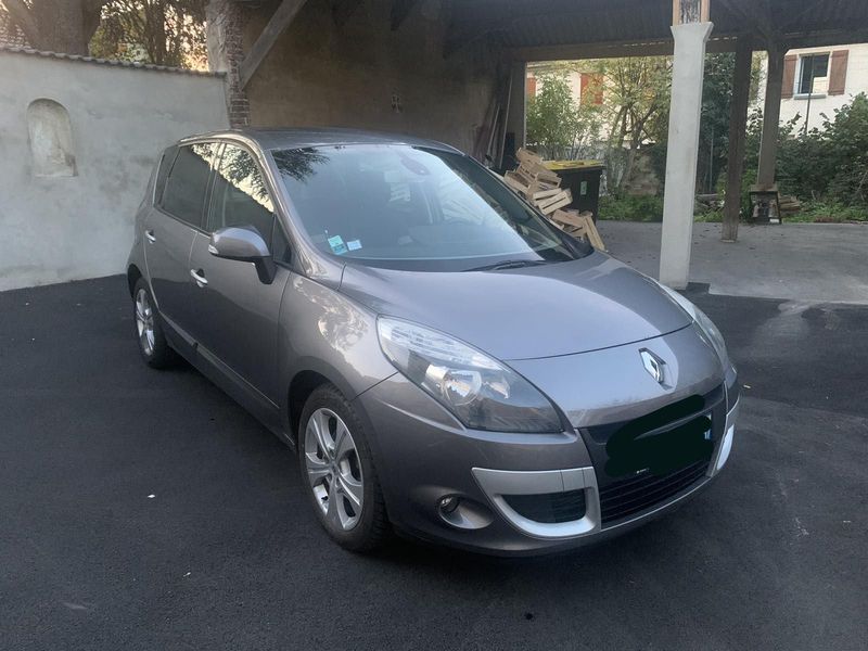 Renault Scénic • 2012 • 163,000 km 2