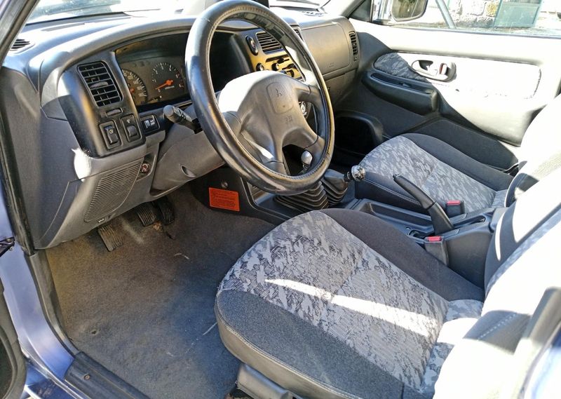 Mitsubishi L200 • 1999 • 288,933 km 5