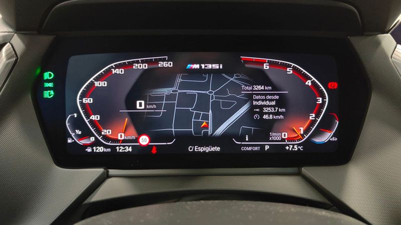 BMW 1 Series • 2024 • 3,264 km 36