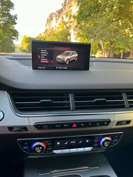 Audi Q7 • 2016 • 300,000 km 7