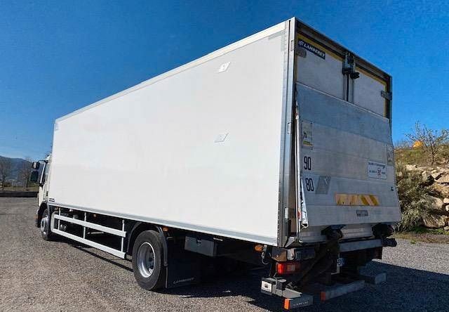 Volvo 340 • 2013 • 450,000 km 3