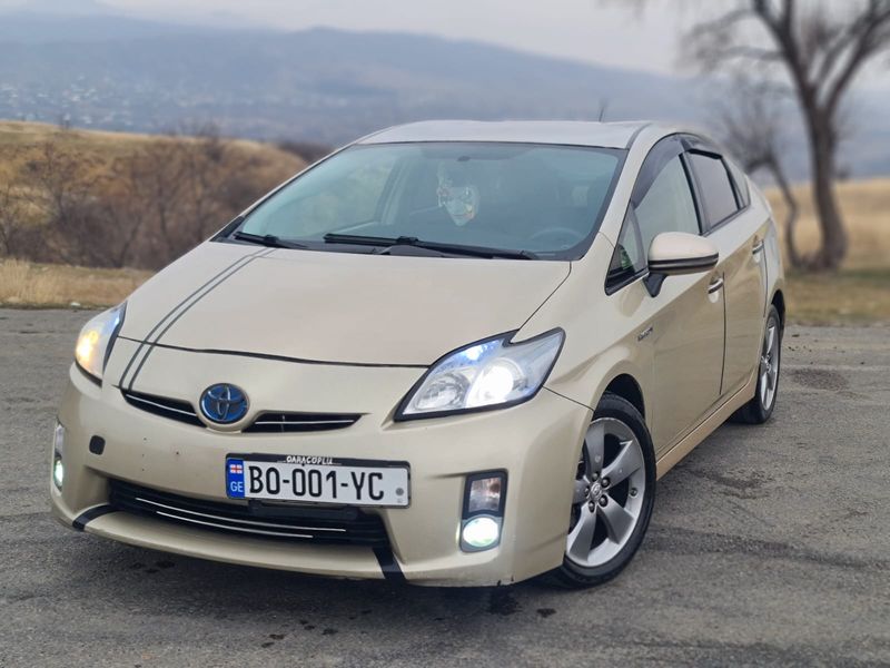 Toyota Prius • 2010 • 245,000 km 1