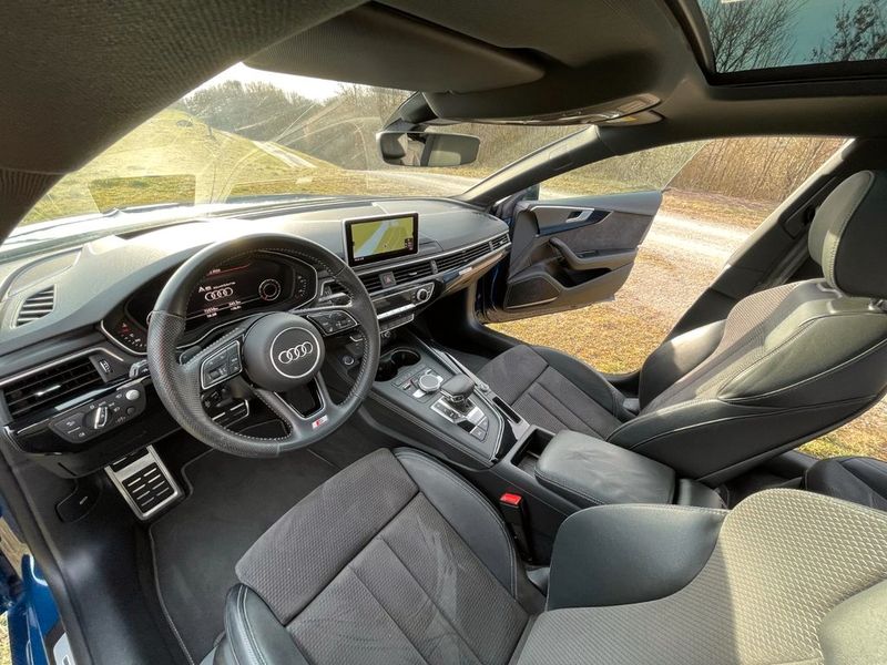Audi A5 • 2019 • 74,000 km 4