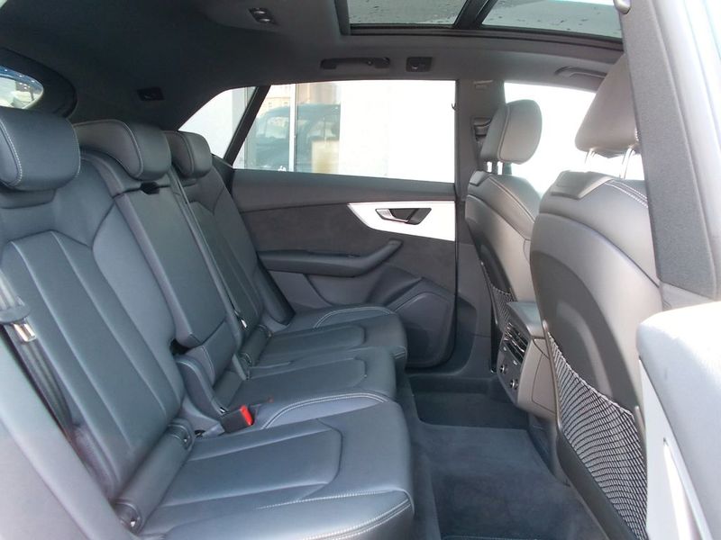 Audi Q8 • 2018 • 39,500 km 2