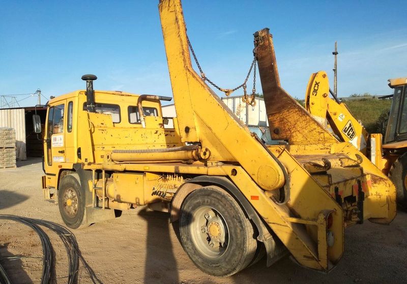 Volvo XC40 • 1990 • 350,000 km 4