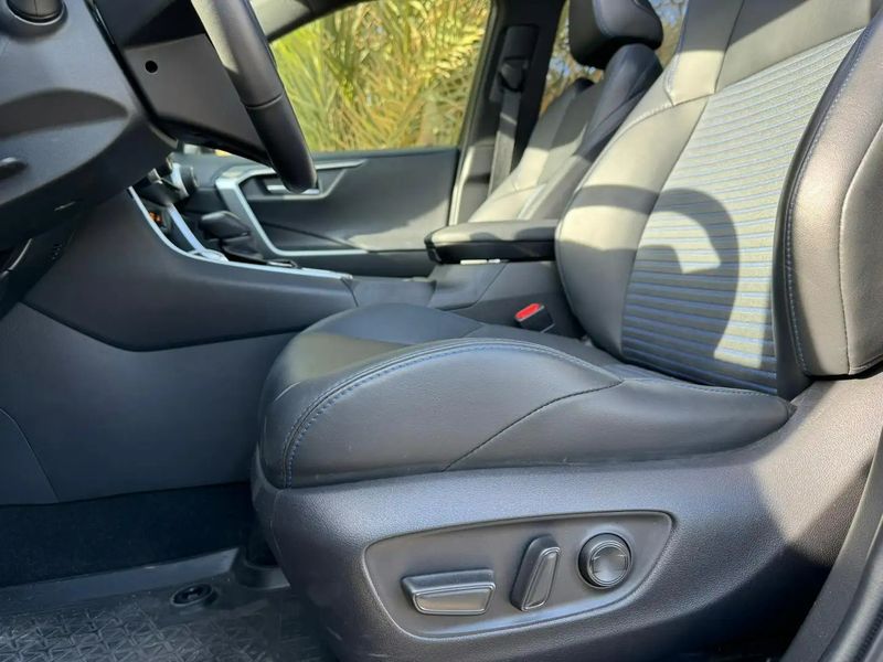 Toyota RAV4 • 2020 • 71,000 km 8